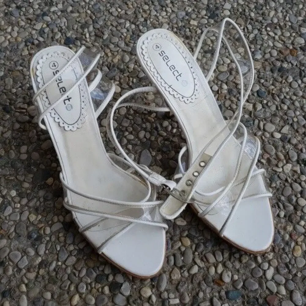 White Heels **REPAIR NEEDED** - UK Size 4/US Size 6